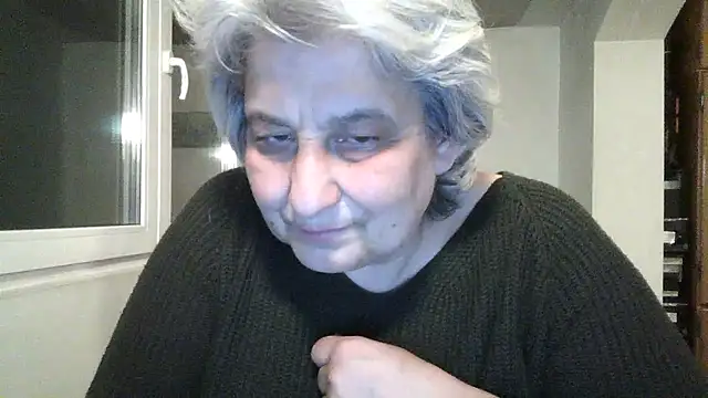 ExquisiteMature webcam