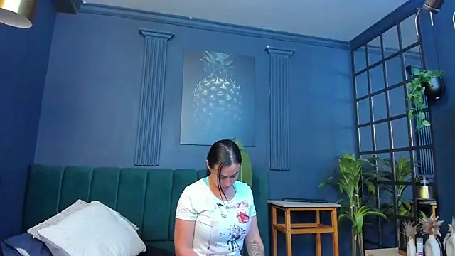 scarlet_edwars webcam