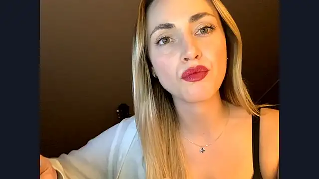 ScarlettSensitive webcam