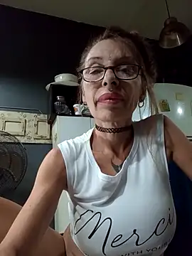 frozenwaffle (F mature) - Crazzy for squirt mmm