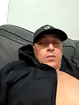 Live webcam of DoggiiDick