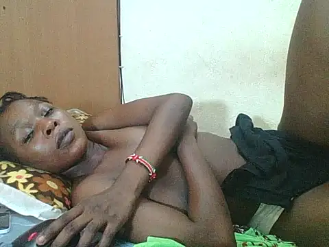 Sexyblackgold webcam