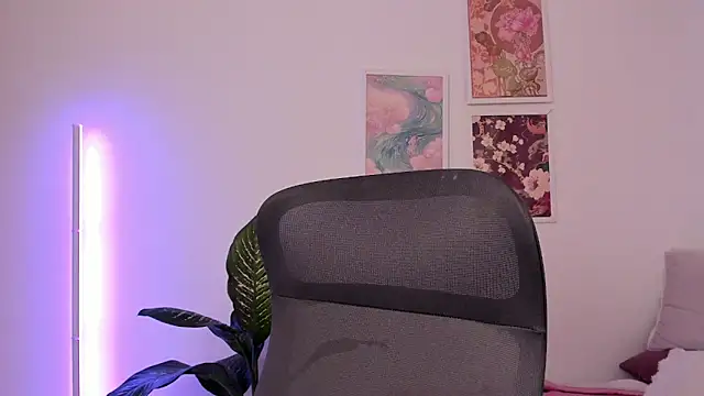 canelleGarces webcam