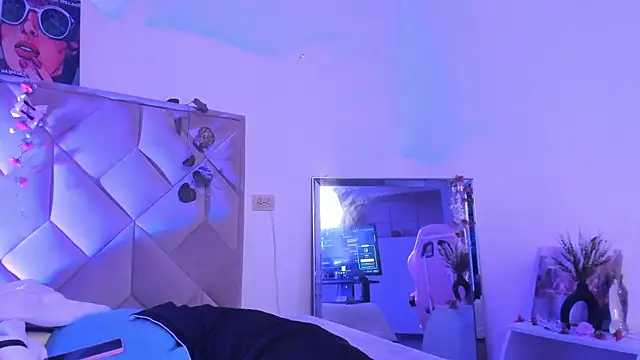 Chloe_Miller_2 webcam