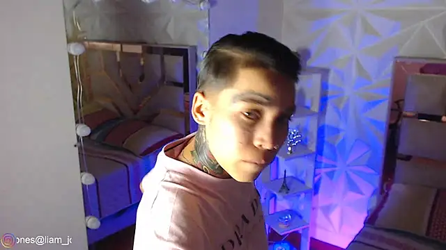 Jonesliam23 webcam