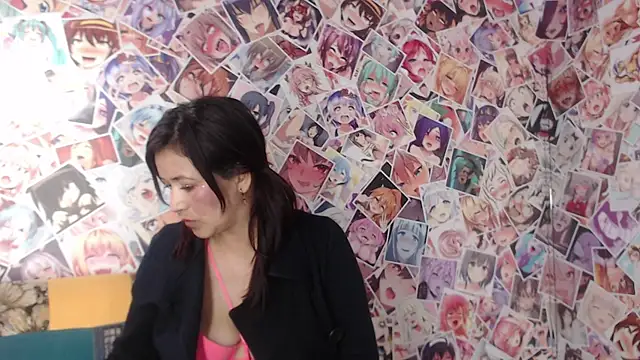 ivannia_Lawrence webcam