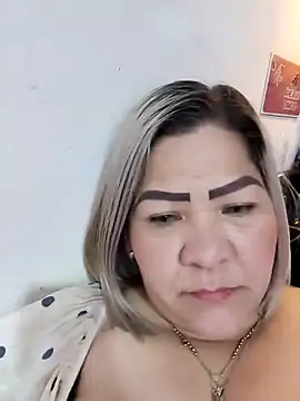 Dalessa_Bigtits webcam