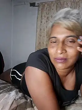 Goodgirlsue_77 webcam