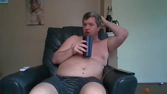 Single_White_Male webcam