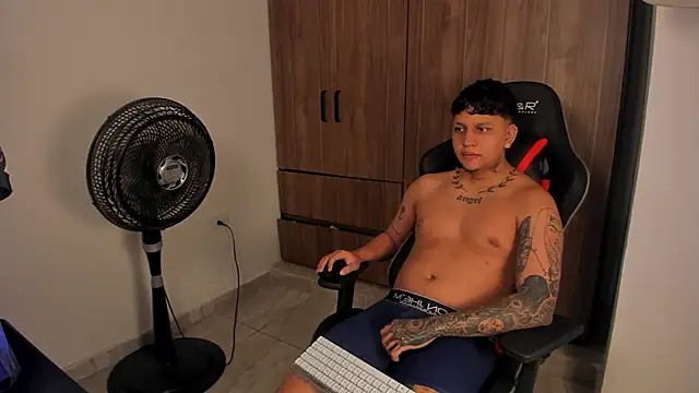 jake_simons - Jake_simons's free webcam - UK Sex Cams