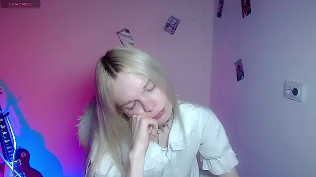 Emily_Nyaffee webcam