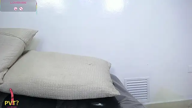 shantala_krisha webcam