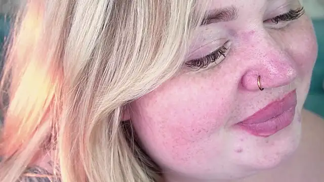 zarareignn - ZaraReignn's free webcam - UK Sex Cams