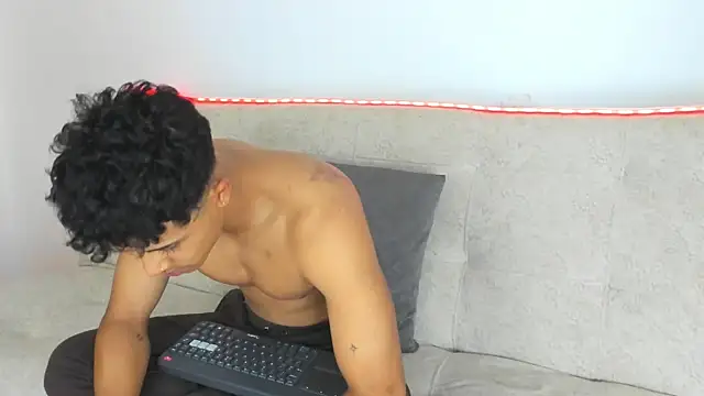 _alex_colton - _Alex_Colton's free webcam - UK Sex Cams