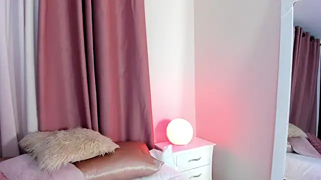 sweet_aura31 - Sweet_aura31's free webcam - UK Sex Cams