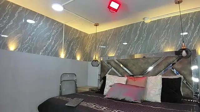 sarahdeyvis - SarahDeyvis's free webcam - UK Sex Cams