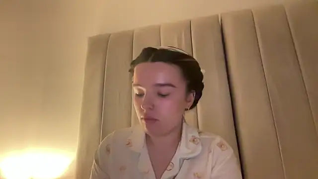 maisiesmithx - Maisiesmithx's free webcam - UK Sex Cams