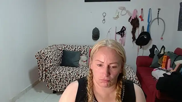 emperabigbootybigass webcam