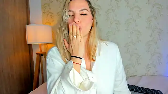 mahia_montenegro - Mahia_montenegro's free webcam - UK Sex Cams