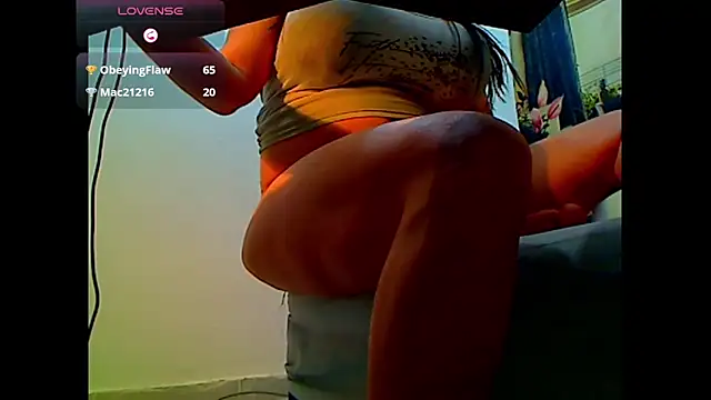 Bigcocksexyluisa webcam