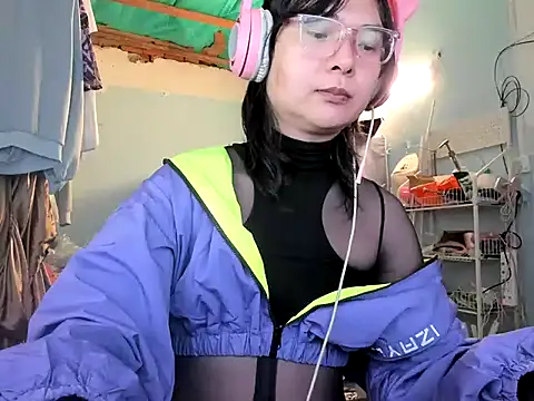 SoftBunnyPrince webcam