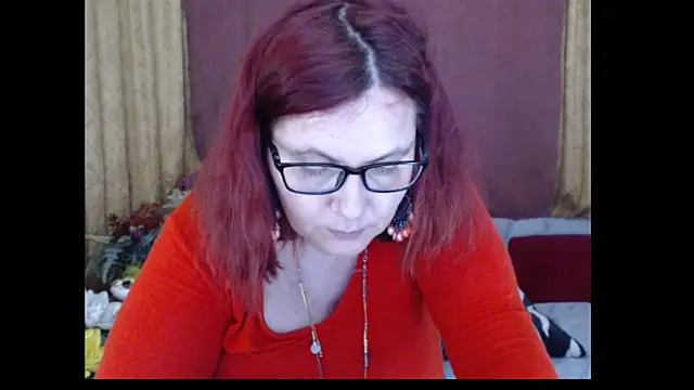 PlayfullMature webcam