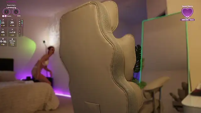 Lady_RedAlexa_RA webcam