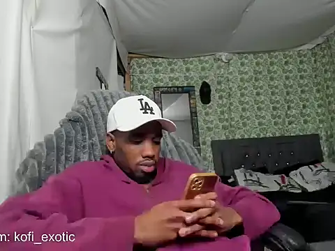 Kofi_exotic_2 webcam