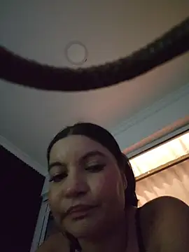 Pretty_Julieta webcam