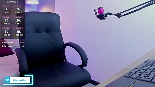 Lucy_Williiams webcam