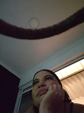 Pretty_Julieta webcam