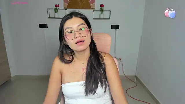 emily_villamil webcam