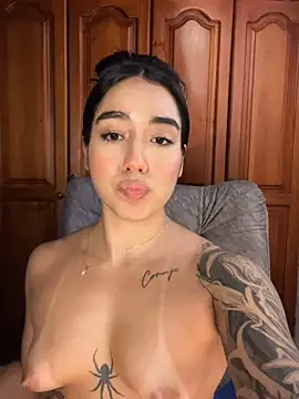 KaditaNavarro webcam