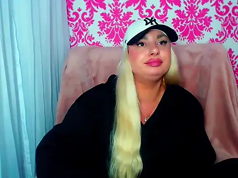 LuxuriaGoddess webcam