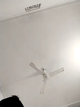 DesiPlayboy09 webcam