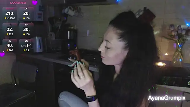 AyanaGrumpix webcam
