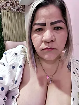 Dalessa_Bigtits webcam