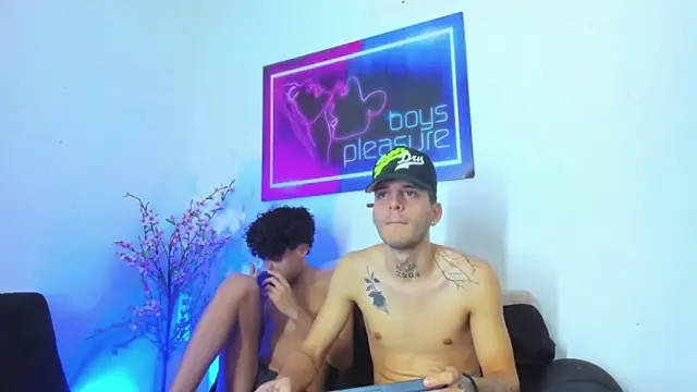 Pleasure_boys_hot webcam