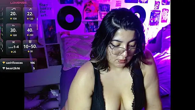 Roxy_f_w webcam