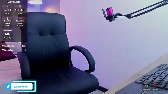 Lucy_Williiams live sex cam