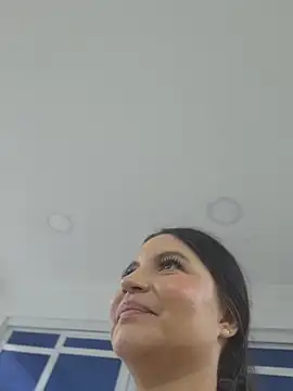 Pretty_Julieta webcam
