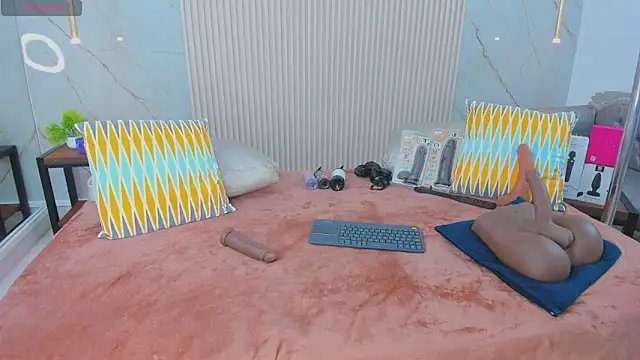 sabrina_shark_ webcam