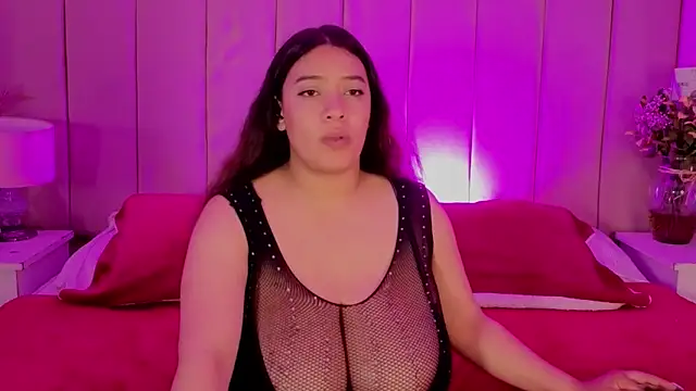 MollyBigBoobs12 webcam
