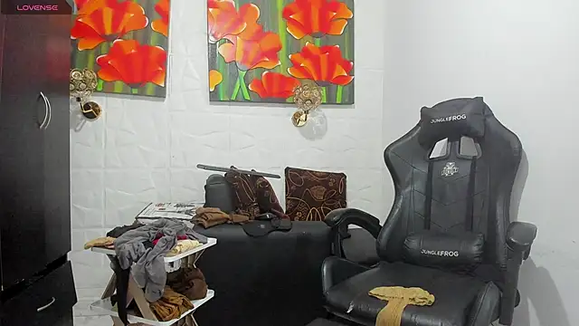 Miss_clarepocahose webcam