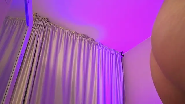 Esmeralda_Candy webcam