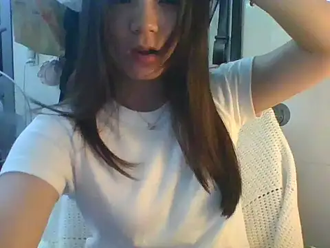 linzly - Linzly's free webcam - UK Sex Cams