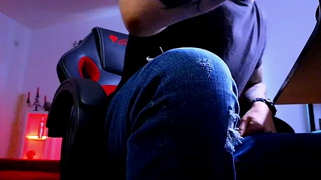 mightyaaron66 (M young) - 𖤐🔥 parTy Time ,House parTy  !  💨𖤐