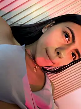 lilybeeth (F teen) - Show the tits. 🤍