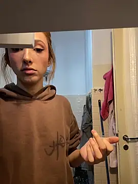 hotkittenx (G teen) - No pants