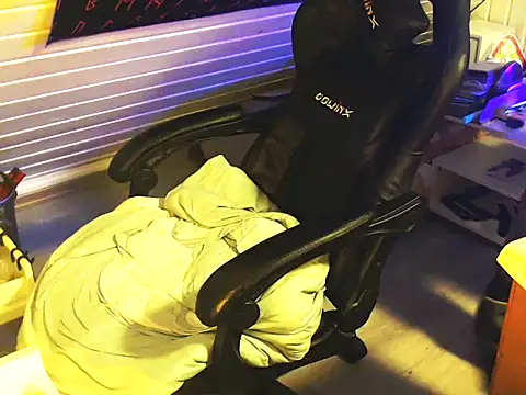 youngtimer_1997 (M young) - coming with moaning